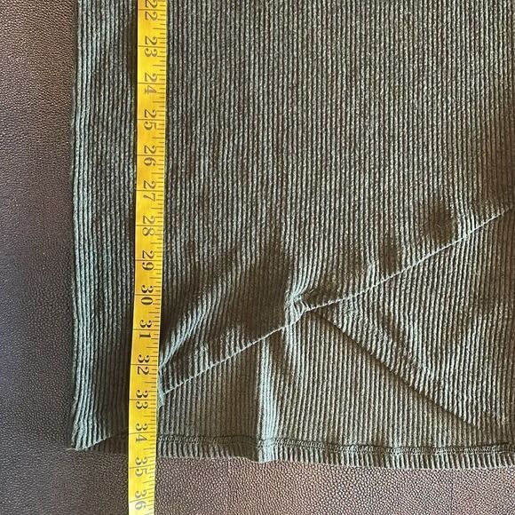 Heart& Hips ribbed Army Green Midi Dress size Medium - Picture 6 of 7